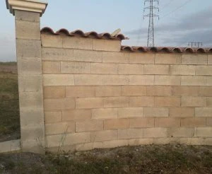 mur cloture parpaing déco rénovations dordogne 700 x 575