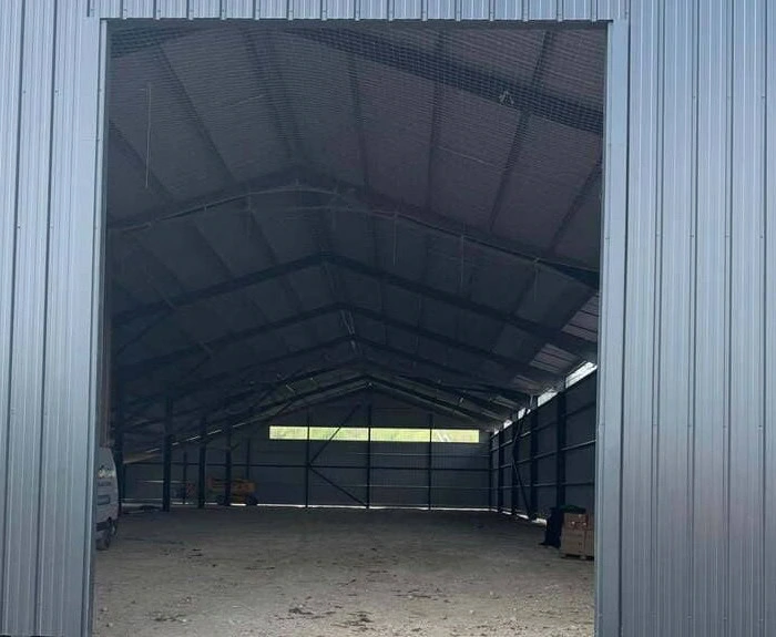 entree batiment abrdage métalique déco rénovations dordogne 700x575